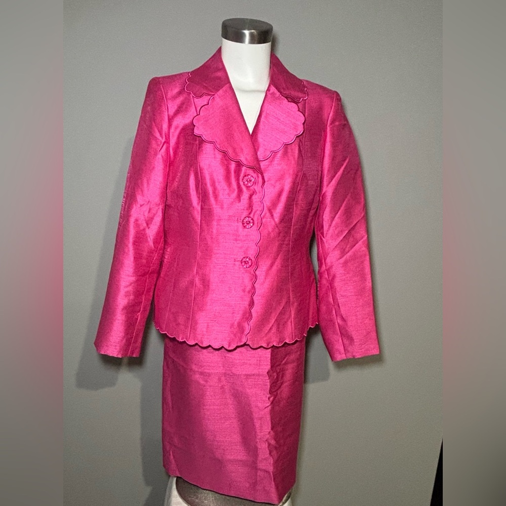 Le Suit Women's Size 12P Bright Pink Matching Lined Jacket and Skirt Like New